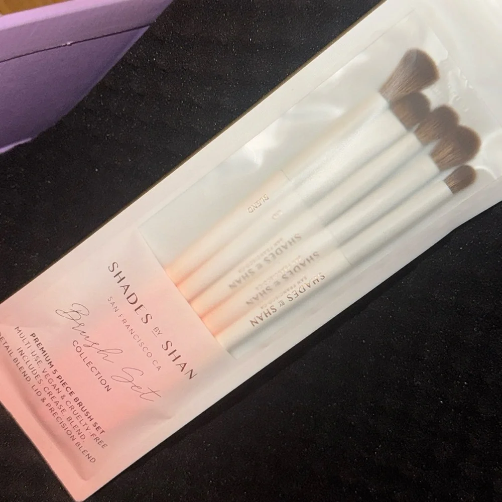 *NWT* Shades By Shan Bridal Brush Set